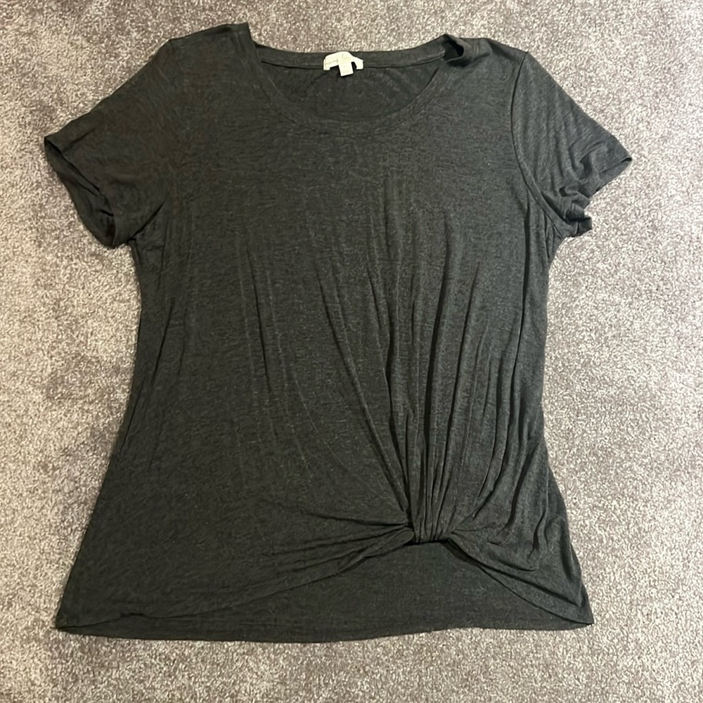 Nine Britton T shirt, sz L